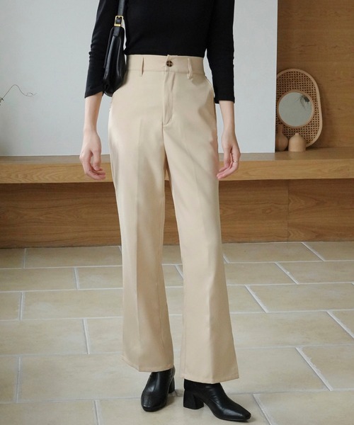 urge：（アージコロン ）の「【URGE:】シルエット フレア スリット パンツ（スラックス・レディース・アイボリー/ブラック/ライトベージュ/チャコールグレー/ブラウン/ミント・SMALL/MEDIUM/LARGE）」の14枚目の写真