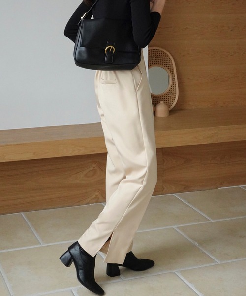 urge：（アージコロン ）の「【URGE:】シルエット フレア スリット パンツ（スラックス・レディース・アイボリー/ブラック/ライトベージュ/チャコールグレー/ブラウン/ミント・SMALL/MEDIUM/LARGE）」の15枚目の写真