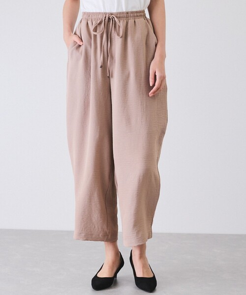 Jayro(ジャイロ)の「梨地マットサテンバレルレッグパンツ(その他パンツ・レディース・チャコールグレー/オフホワイト/ブルー/ブラック/ベージュ・M)」の6枚目の写真