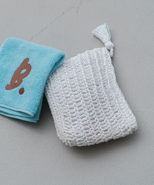 Kastane（カスタネ）の「【新色追加/4色展開】ラメクロシェポーチ（ポーチ・レディース・パープル/ブルー系その他/サーモンピンク/ホワイト・FREE）」の2枚目の写真