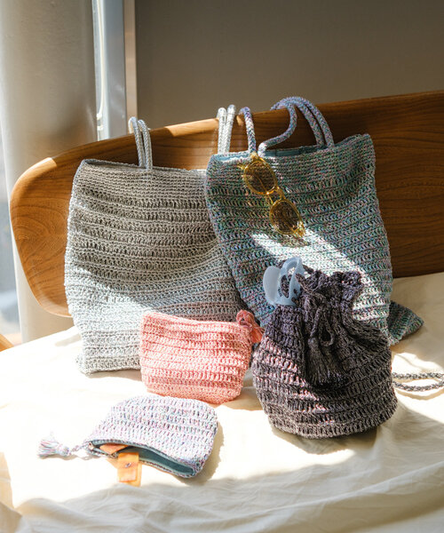 Kastane（カスタネ）の「【新色追加/4色展開】ラメクロシェポーチ（ポーチ・レディース・パープル/ブルー系その他/サーモンピンク/ホワイト・FREE）」の9枚目の写真