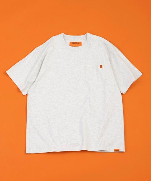 UNIVERSAL OVERALL（ユニバーサルオーバーオール）の「UNIVERSAL OVERALL/ユニバーサルオーバーオール 別注 ワークポケット TEE（Tシャツ/カットソー・メンズ・ライトグレー/ホワイト/オリーブ/ブラック・LARGE/MEDIUM）」の14枚目の写真