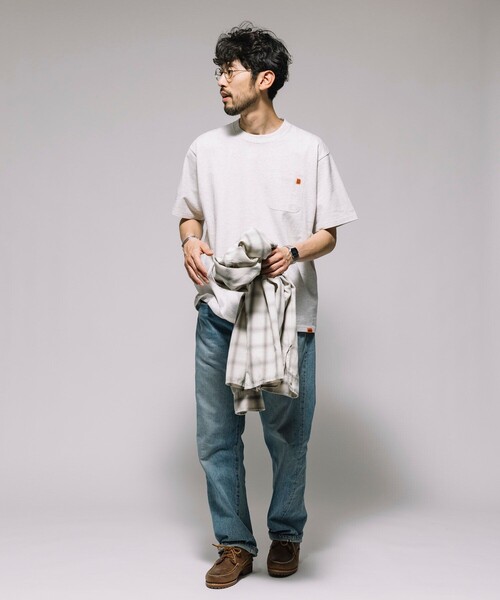 UNIVERSAL OVERALL（ユニバーサルオーバーオール）の「UNIVERSAL OVERALL/ユニバーサルオーバーオール 別注 ワークポケット TEE（Tシャツ/カットソー・メンズ・ライトグレー/ホワイト/オリーブ/ブラック・LARGE/MEDIUM）」の20枚目の写真