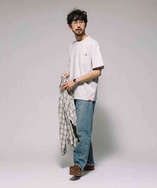 UNIVERSAL OVERALL（ユニバーサルオーバーオール）の「UNIVERSAL OVERALL/ユニバーサルオーバーオール 別注 ワークポケット TEE（Tシャツ/カットソー・メンズ・ライトグレー/ホワイト/オリーブ/ブラック・LARGE/MEDIUM）」の21枚目の写真