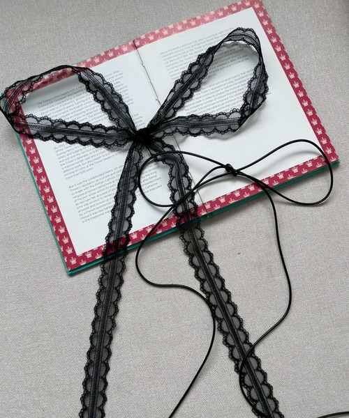 kutir（クティール）の「kutirlune／【2way】ループ×レースタイ　チョーカー（チョーカー・レディース・ブラック/ライトホワイト・FREE）」の4枚目の写真