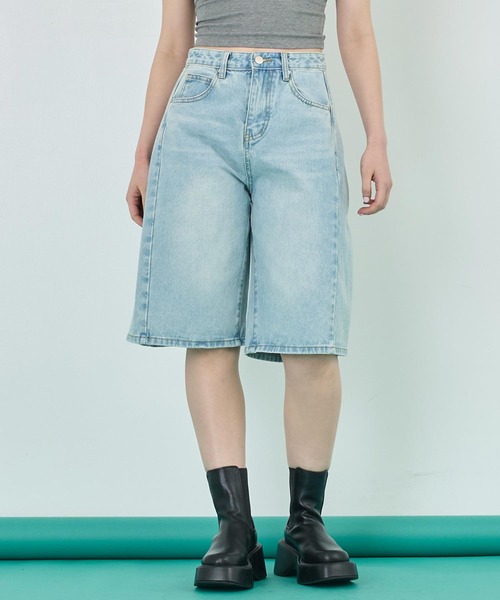 ANAP（アナップ）の「ウォッシュ 加工 ハーフ デニム パンツ（デニムパンツ・レディース・ブルー/ライトブルー・S/M）」の3枚目の写真