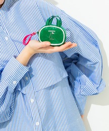 ACCOMMODE（アコモデ）の「エナメルミニボストンポーチチャーム（チャーム）」