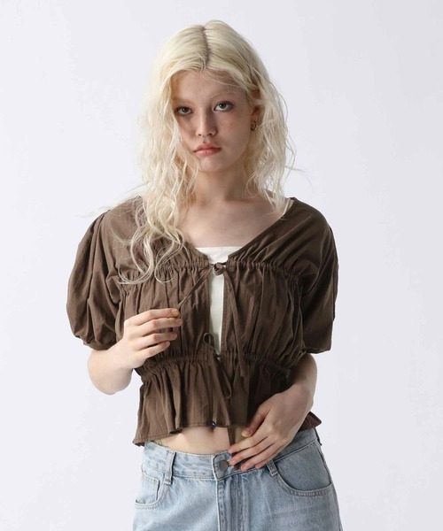 FOREVER 21（フォーエバー トゥエンティーワン）の「【2025SS】フロントリボンコットンパフブラウス（シャツ/ブラウス・レディース・オフホワイト/ブラック/ベージュ・FREE）」の7枚目の写真