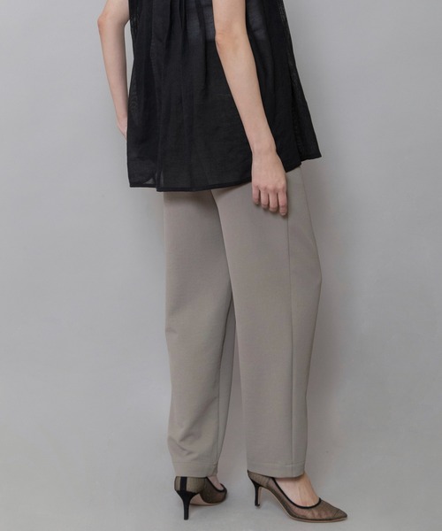 Munich(ミューニック)の「【UVカット】【接触冷感】【吸水・速乾性】ストレッチドビーテーパードパンツ(スラックス・レディース・ブラック/ブラウン/カーキ・M/S/XS)」の9枚目の写真