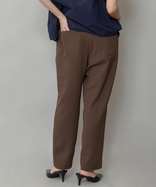 Munich(ミューニック)の「【UVカット】【接触冷感】【吸水・速乾性】ストレッチドビーテーパードパンツ(スラックス・レディース・ブラック/ブラウン/カーキ・M/S/XS)」の14枚目の写真