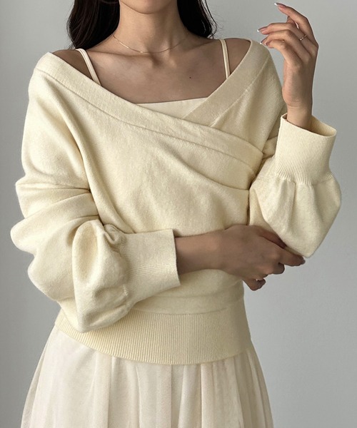 Louere(ルエレ)の「カシュクールニット+ラッフルチュールキャミワンピースSET(ワンピース・レディース・アイボリー/ブラック/チャコール・LARGE/MEDIUM/SMALL)」の16枚目の写真