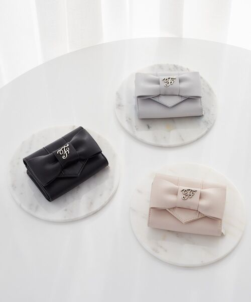 Maison de FLEUR(メゾンドフルール)の「ベルトリボンミニウォレット(財布・レディース・ブラック/ピンク/サックスブルー・FREE)」の19枚目の写真