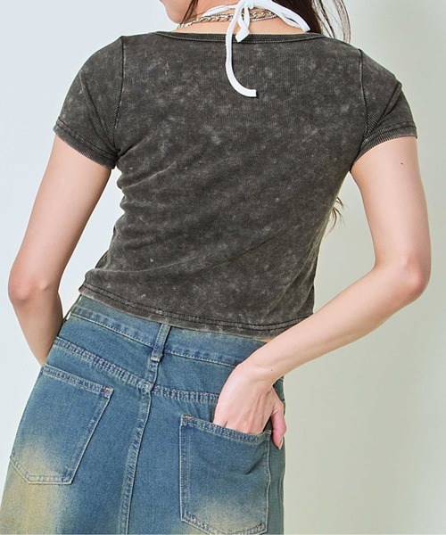 GORGE(ゴージ)の「《編み上げ×ピグメント加工》レイヤード風コンパクトトップス(Tシャツ/カットソー・レディース・ボルドー/スミクロ/カーキ・F)」の9枚目の写真
