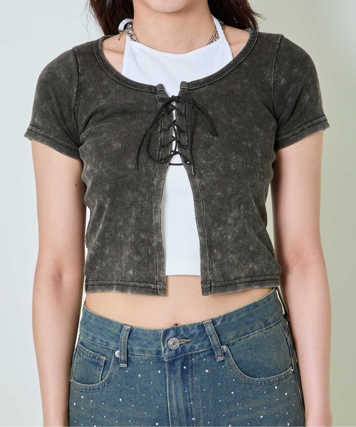 GORGE(ゴージ)の「《編み上げ×ピグメント加工》レイヤード風コンパクトトップス(Tシャツ/カットソー・レディース・ボルドー/スミクロ/カーキ・F)」の12枚目の写真