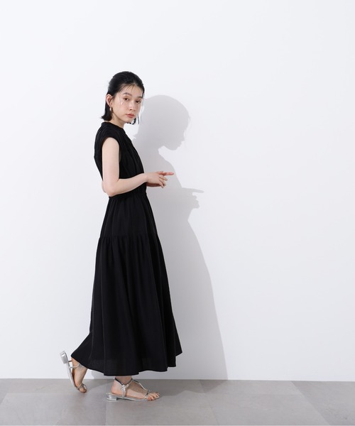 N.(N. Natural Beauty Basic)(エヌエヌナチュラルビューティーベーシック)の「フレンチスリーブギャザーワンピース(ワンピース・レディース・ブラック/ブルー/グリーン・MEDIUM)」の8枚目の写真