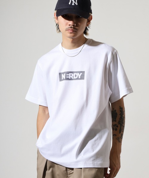 NERDY（ノルディ）の「ブレンク フレーム ロゴ 半袖 Tシャツ（Tシャツ/カットソー・メンズ・ホワイト/レッド/ブラック・L/S/M）」の21枚目の写真