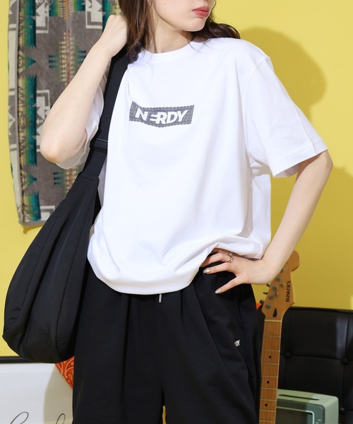 NERDY（ノルディ）の「ブレンク フレーム ロゴ 半袖 Tシャツ（Tシャツ/カットソー・メンズ・ホワイト/レッド/ブラック・L/S/M）」の10枚目の写真