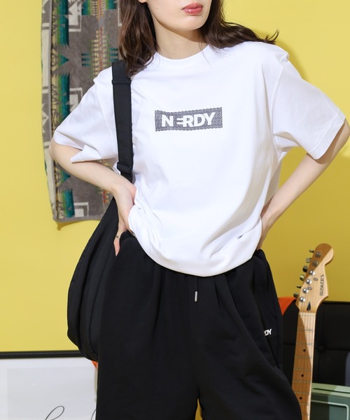 NERDY（ノルディ）の「ブレンク フレーム ロゴ 半袖 Tシャツ（Tシャツ/カットソー・メンズ・ホワイト/レッド/ブラック・L/S/M）」の12枚目の写真