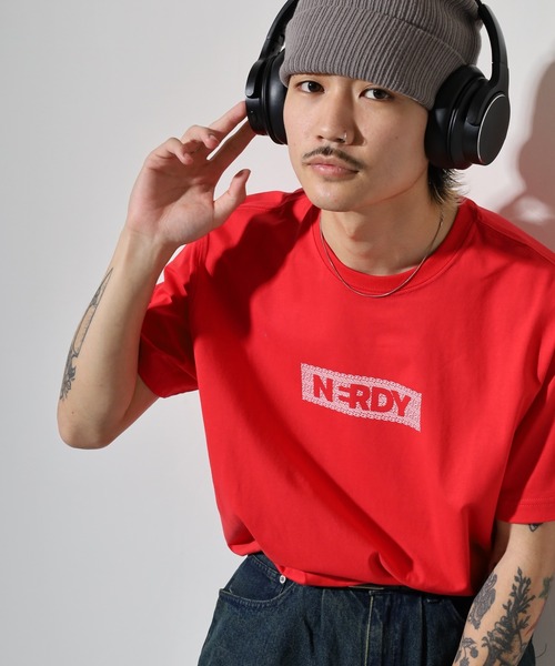NERDY（ノルディ）の「ブレンク フレーム ロゴ 半袖 Tシャツ（Tシャツ/カットソー・メンズ・ホワイト/レッド/ブラック・L/S/M）」の9枚目の写真