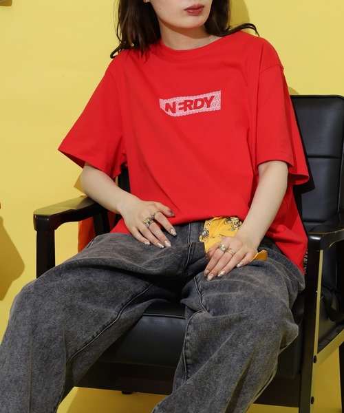 NERDY（ノルディ）の「ブレンク フレーム ロゴ 半袖 Tシャツ（Tシャツ/カットソー・メンズ・ホワイト/レッド/ブラック・L/S/M）」の4枚目の写真