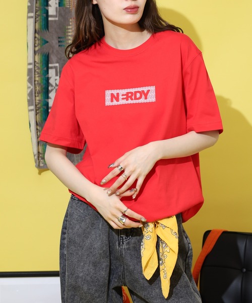 NERDY（ノルディ）の「ブレンク フレーム ロゴ 半袖 Tシャツ（Tシャツ/カットソー・メンズ・ホワイト/レッド/ブラック・L/S/M）」の6枚目の写真