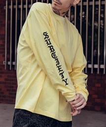 Sleeve embroidery tee