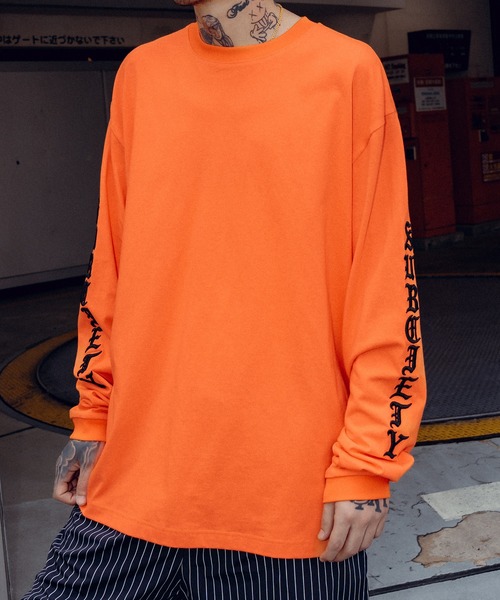 Subciety（サブサエティ）の「Sleeve embroidery tee（Tシャツ/カットソー・メンズ・ホワイト/オレンジ/イエロー/ブラック・X-LARGE/LARGE/MEDIUM/SMALL）」の4枚目の写真
