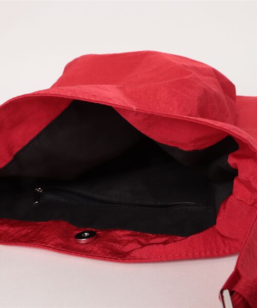 NOLITA LABORATORY（ノリータラボラトリー）の「【 NOLITA / ノリータ 】パスケース付き ナイロン シンプル プレーン ショルダーバッグ（ショルダーバッグ・メンズ・アイボリー/ブラック/グレイッシュベージュ/レッド・FREE）」の16枚目の写真