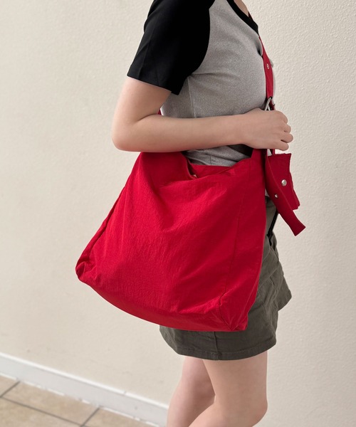 NOLITA LABORATORY（ノリータラボラトリー）の「【 NOLITA / ノリータ 】パスケース付き ナイロン シンプル プレーン ショルダーバッグ（ショルダーバッグ・メンズ・アイボリー/ブラック/グレイッシュベージュ/レッド・FREE）」の11枚目の写真