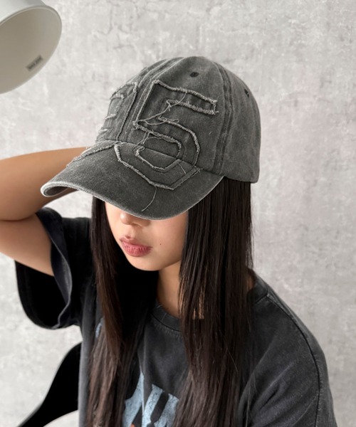 WEGO（ウィゴー）の「WEGO/ナンバリングアップリケキャップ（キャップ・レディース・ブラック/ブルー系1・FREE）」の4枚目の写真