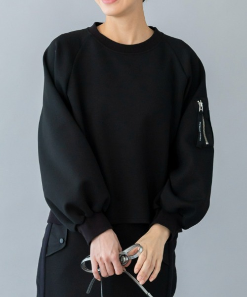 UNDOVE(アンドゥーブ)の「UNDOVE【SMART ECO JERSEY】異素材切替プルオーバー (トレーナー/スエット/リブ使い/ポケット付/防シワ/ストレッチ/イージーケア/UV/ウォッシャブル)(Tシャツ/カットソー・レディース・アイボリー系/ブラック・MEDIUM/LARGE/X-LARGE)」の1枚目の写真