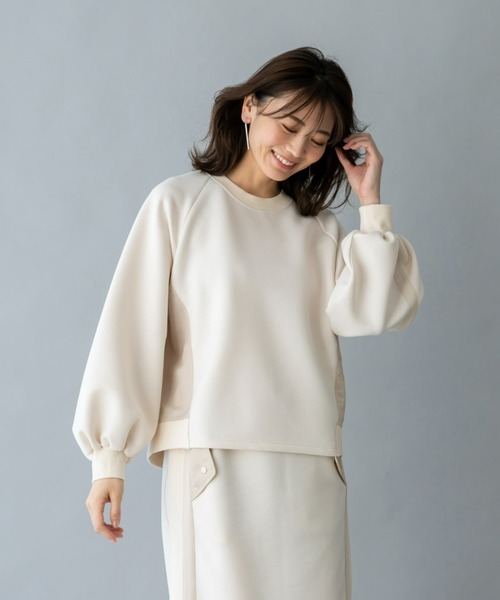 UNDOVE(アンドゥーブ)の「UNDOVE【SMART ECO JERSEY】異素材切替プルオーバー (トレーナー/スエット/リブ使い/ポケット付/防シワ/ストレッチ/イージーケア/UV/ウォッシャブル)(Tシャツ/カットソー・レディース・アイボリー系/ブラック・MEDIUM/LARGE/X-LARGE)」の14枚目の写真