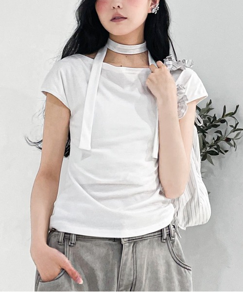 Y/lim(イリム)の「マルチWAYチョーカー付きTシャツ(Tシャツ/カットソー・レディース・ブラック/ブラウン/オフホワイト・M/S)」の2枚目の写真