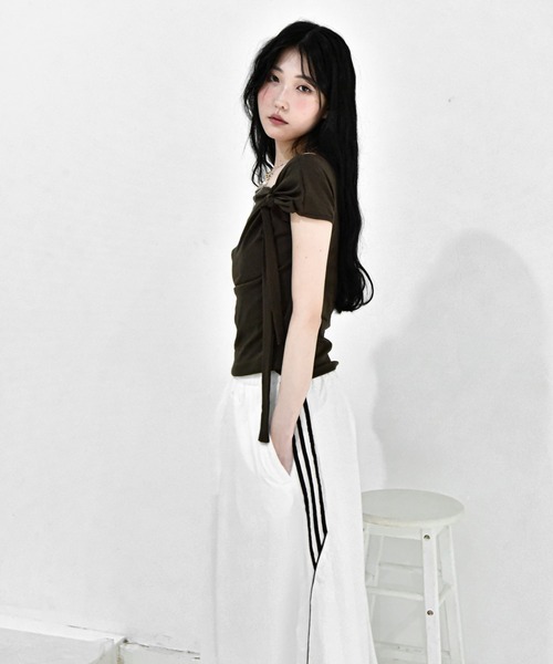 Y/lim(イリム)の「マルチWAYチョーカー付きTシャツ(Tシャツ/カットソー・レディース・ブラック/ブラウン/オフホワイト・M/S)」の15枚目の写真