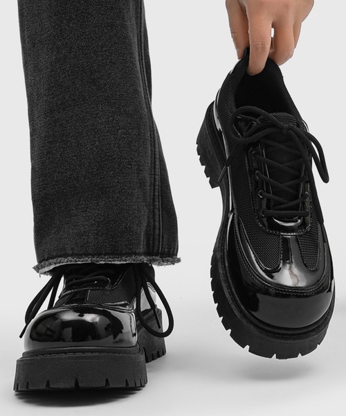 WESTBOY(ウエストボーイ)の「厚底 エナメルスニーカー WO25S13SH10【WB ORIGINALS】(スニーカー・メンズ・ブラック・42/41/44/43)」の1枚目の写真