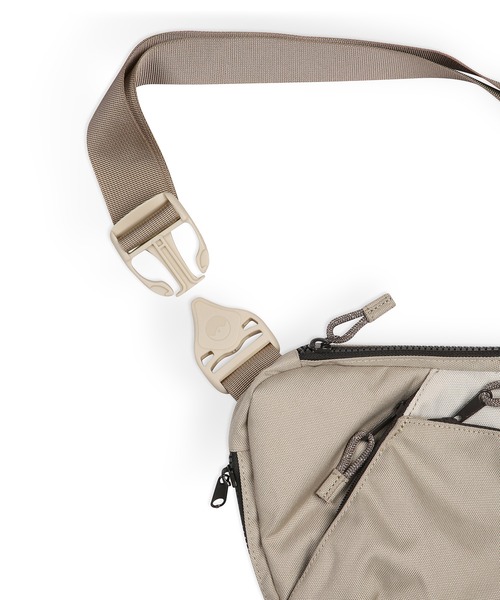 KAVU(カブー)の「KAVU/カブー Roam Sling/ロームスリング(ショルダーバッグ・メンズ・B/C/A・FREE)」の16枚目の写真