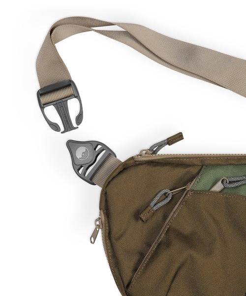 KAVU(カブー)の「KAVU/カブー Roam Sling/ロームスリング(ショルダーバッグ・メンズ・B/C/A・FREE)」の8枚目の写真