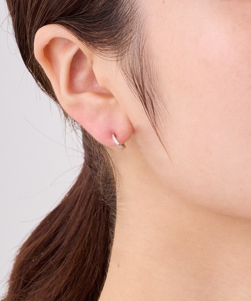 CALIN　STANDARD（カリンスタンダード）の「◆金属アレルギー対応◆◆made in japan◆【純金厚メッキ】　スリムビジュー　極小ミニマル　ループフィットイヤリング（イヤリング・レディース・ゴールド/ピンクゴールド/シルバー・FREE）」の2枚目の写真