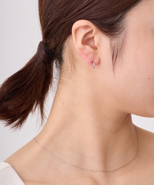 CALIN　STANDARD（カリンスタンダード）の「◆金属アレルギー対応◆◆made in japan◆【純金厚メッキ】　スリムビジュー　極小ミニマル　ループフィットイヤリング（イヤリング・レディース・ゴールド/ピンクゴールド/シルバー・FREE）」の5枚目の写真