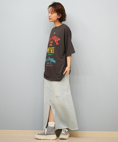 BILLABONG(ビラボン)の「BILLABONG/ビラボン Tシャツ アーチロゴ オーバーサイズ BF014-U01(Tシャツ/カットソー・レディース・アイボリー/スミクロ/パープル/コーラルピンク・L/M)」の14枚目の写真