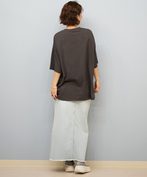 BILLABONG(ビラボン)の「BILLABONG/ビラボン Tシャツ アーチロゴ オーバーサイズ BF014-U01(Tシャツ/カットソー・レディース・アイボリー/スミクロ/パープル/コーラルピンク・L/M)」の15枚目の写真