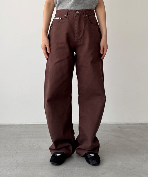 CANAL JEAN（キャナルジーン）の「CALL MY NAME　コットンカーブパンツ（デニムパンツ・レディース・ブラウン・SMALL/MEDIUM）」の5枚目の写真