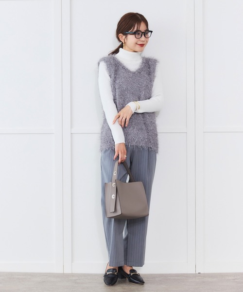 Sirin（シリン）の「【ZOZO限定】フェザーＶネックベスト（ベスト・レディース・ベージュ/チャコールグレー・FREE）」の11枚目の写真