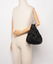 VIOLAd'ORO（ヴィオラドーロ）の「ナイロンボンディングメッシュトート