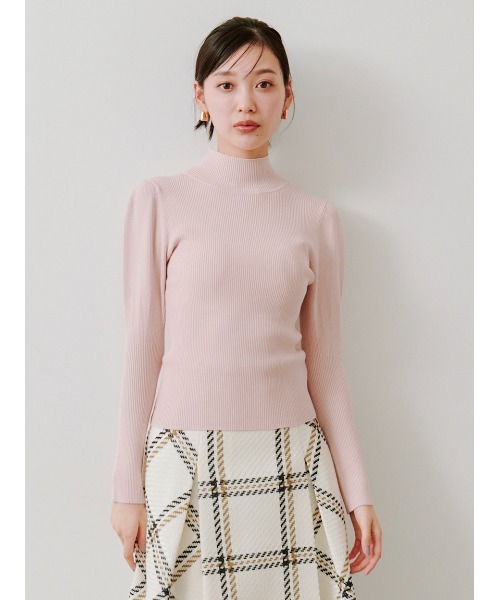 SNIDEL（スナイデル）の「ハイネックリブプルオーバー（ニット/セーター・レディース・ピンク/ホワイト/イエロー/ブラック・F）」の4枚目の写真