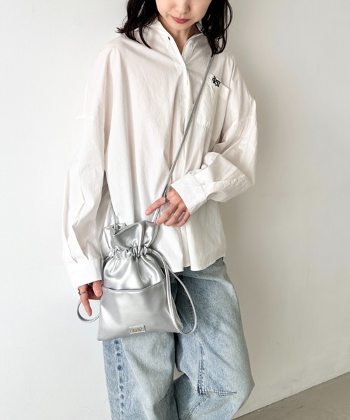 Lee(リー)の「Lee/リー 2WAY ミニショルダー/巾着バッグ/アウトポケット/メタルロゴ/フェイクレザー/(ショルダーバッグ・レディース・シルバー/ブラック/ピンクゴールド・FREE)」の19枚目の写真