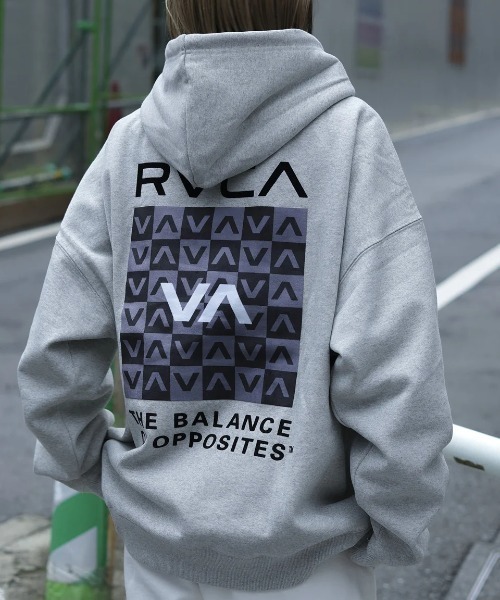 RVCA（ルーカ）の「【RVCA/ルーカ】24AW BALANCE BOX HD/プルオーバーバックプリントパーカー・フーディー（パーカー・メンズ・ヘザーグレー/ブラック・MEDIUM/SMALL）」の2枚目の写真