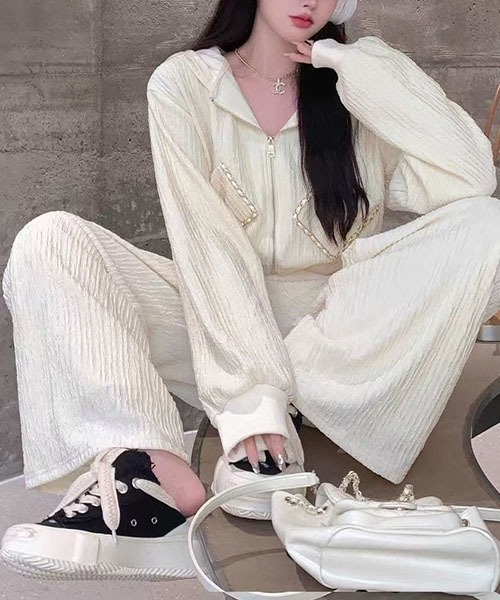 gossip！ロサンゼルス（ゴシップロサンゼルス）の「フード付きクロップドジャケット ハイウエストワイドパンツ セットアップ レディース 2 色展開（セットアップ・レディース・ブラック/オフホワイト・S/M）」の18枚目の写真