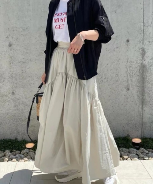 cammie(キャミー)の「切替ギャザーロングフレアスカート(スカート・レディース・ブラック/オフホワイト/ダークグレー・F)」の1枚目の写真