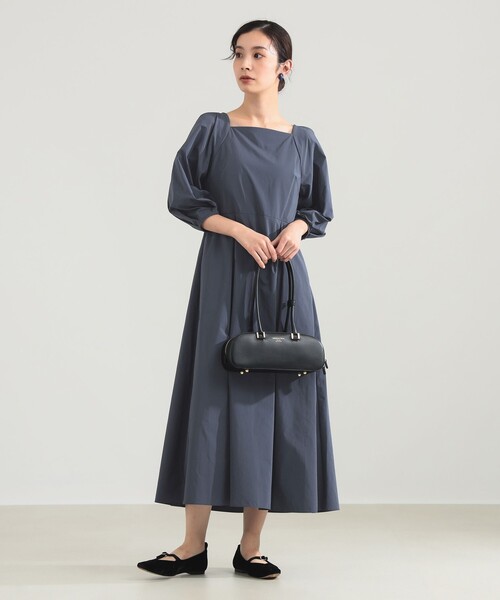 Demi-Luxe BEAMS（デミルクス ビームス）の「【1/9再値下げ】スクエアネック タフタ ワンピース［手洗い可］（ワンピース・レディース・ブルー系その他2/ブラック・38/36）」の6枚目の写真